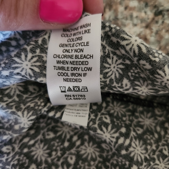 Maurices Mixed Floral Cami - Picture 7 of 11